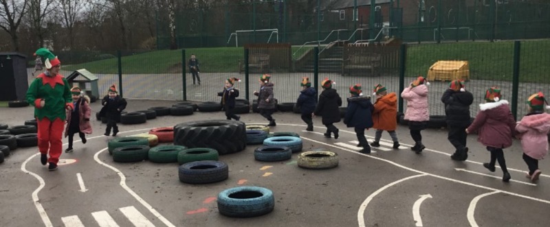 Other image for School’s little elves run in aid of hospice